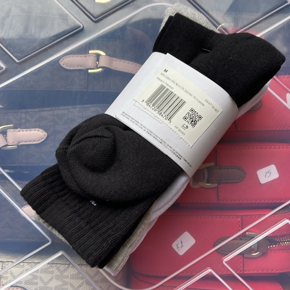 Nike (3 pairs) Performance
Multi-Color Cushioned Crew Socks
SX4719-967 - Picture 11 of 16